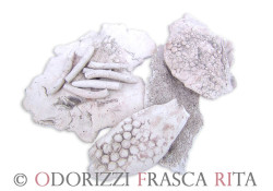 scultura_contemporanea_ceramica_ofri_serie_orme_1