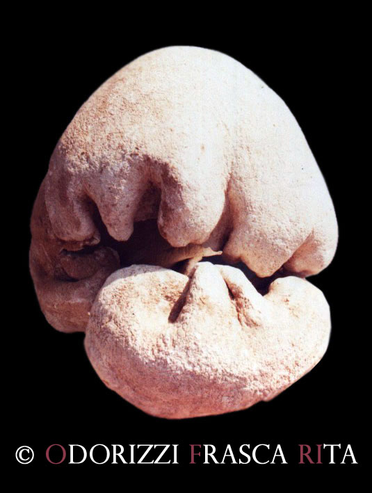 scultura_contemporanea_ceramica_ofri_serie_sassi_maternita_3_1990