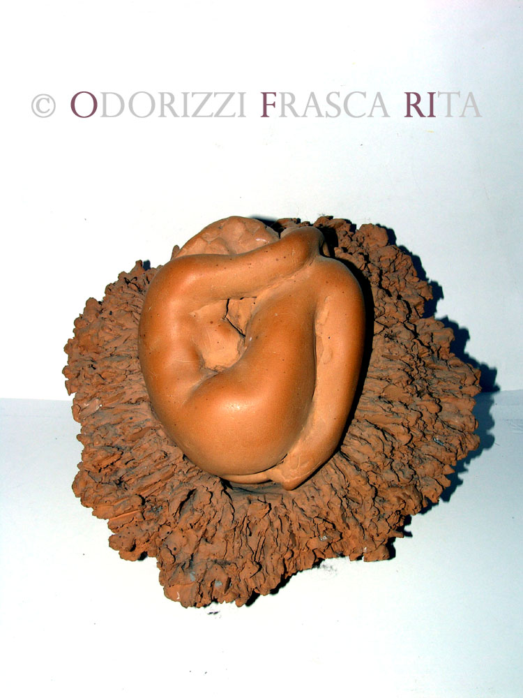 scultura_contemporanea_ofri_serie_radici_titolo_quattro_stagioni_inverno_donna2